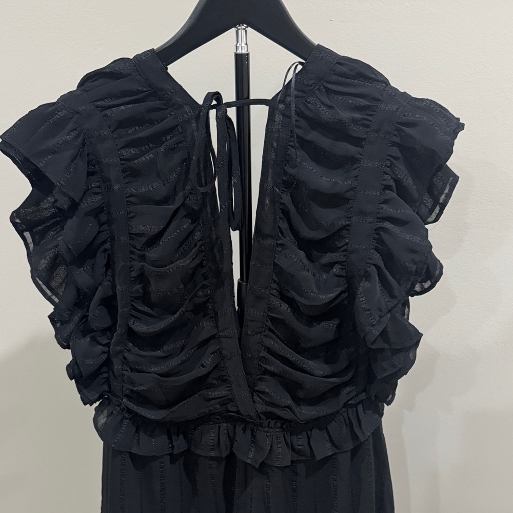 Ruffled Black V-Neck dress - Picture 4 of 6